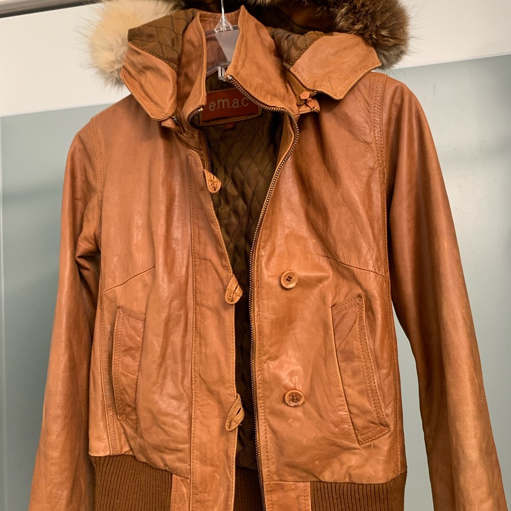 EMAC xs tan leather vintage jacket.  VERY SMALL.  Furry hood zips on and off.